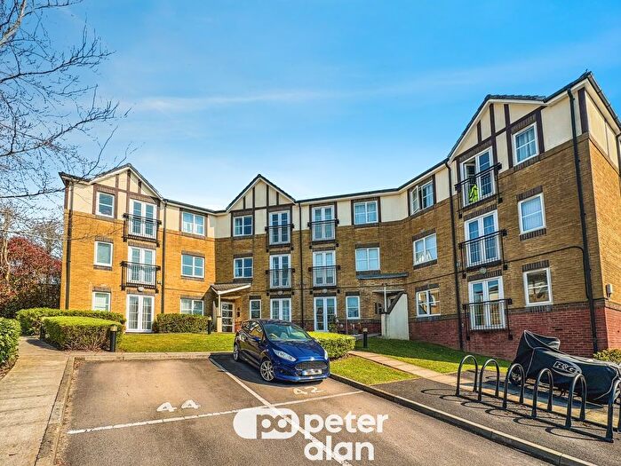 2 Bedroom Flat To Rent In Heol Llinos, Thornhill, Cardiff, CF14