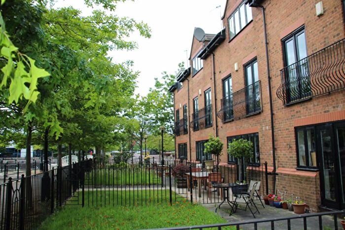 3 Bedroom Town House To Rent In Merchants Quay, Salford, M50