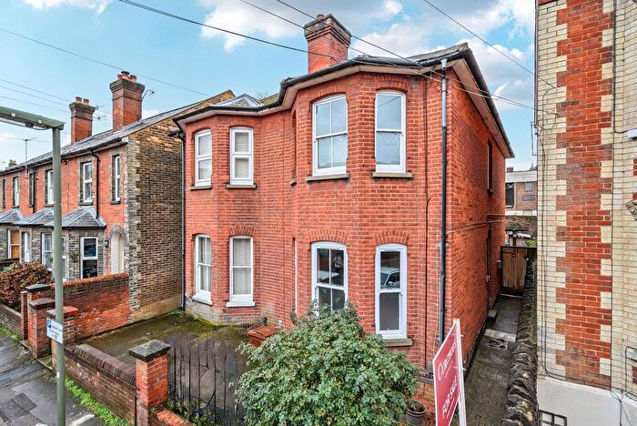 1 Bedroom Flat For Sale In Martyr Road, Guildford, GU1