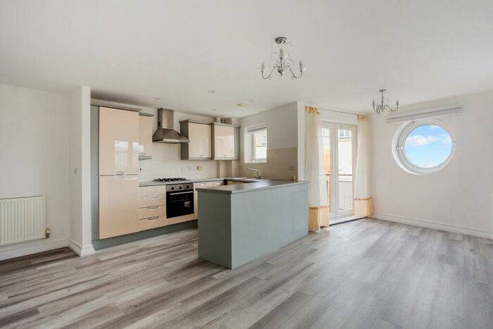 2 Bedroom Apartment To Rent In Bridge Wharf, Chertsey, KT16