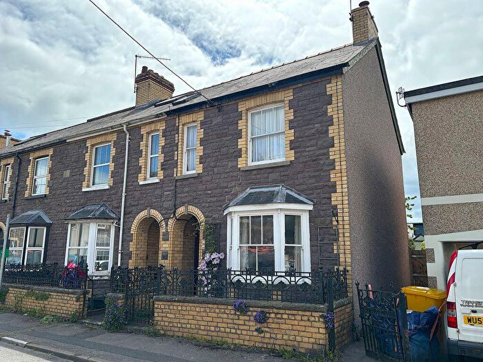 2 Bedroom Terraced House For Sale In Oxford Street, Abergavenny, NP7