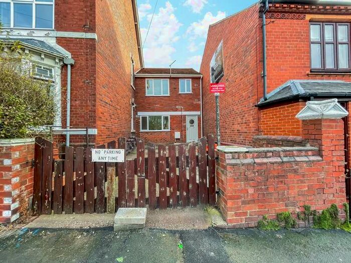 3 Bedroom Semi-Detached House To Rent In Victoria Road, Brierley Hill, DY5