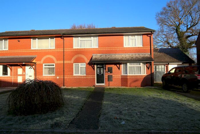 3 Bedroom Semi-Detached House To Rent In Hawthorne Road, Tiverton, EX16