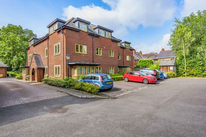 2 Bedroom Apartment To Rent In Vernon Court, London Road, SL5