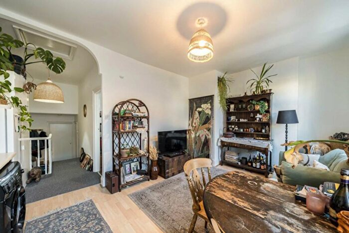 2 Bedroom Flat To Rent In Lordship Lane, East Dulwich, SE22