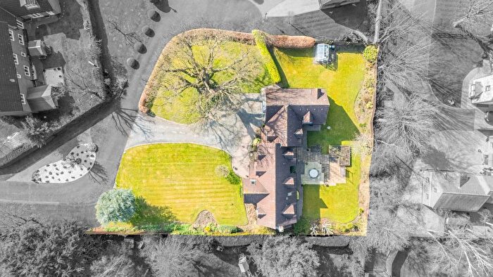 5 Bedroom Detached House For Sale In Oak Tree Close, Long Bennington, NG23