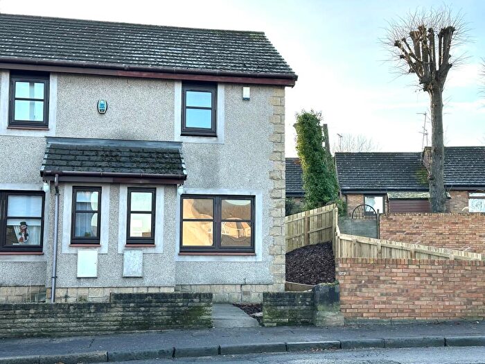 2 Bedroom End Of Terrace House To Rent In Thornhill Road, Falkirk, FK2