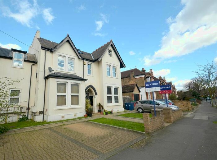 2 Bedroom Flat To Rent In Madeley Road, Ealing, W5