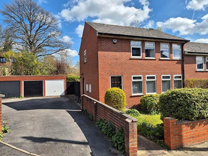 3 Bedroom Town House For Sale In Cliff Road, Leeds, LS6