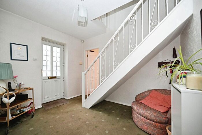 5 Bedroom Detached House For Sale In Layton Avenue, Rawdon, Leeds, LS19