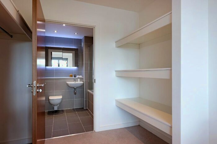 1 Bedroom Flat To Rent In Sutton Court Road, Sutton, Surrey, SM1