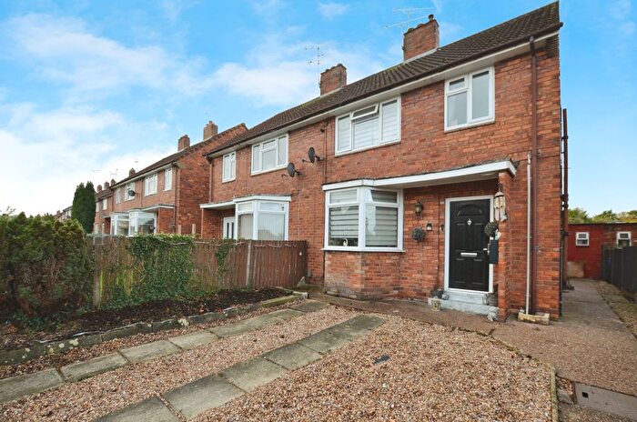 3 Bedroom Semi-detached House For Sale In Shrewsbury Road, Worksop, S80