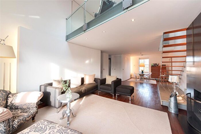 2 Bedroom Penthouse For Sale In Haverstock Hill, Belsize Park, London, NW3