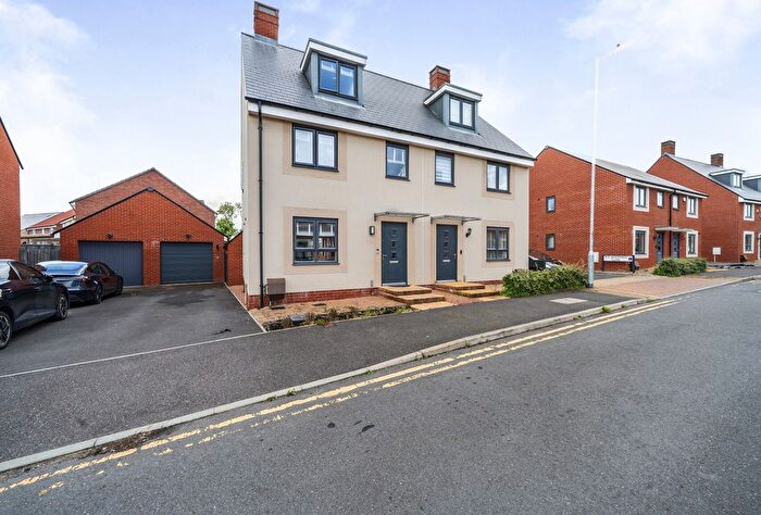 4 Bedroom Semi-detached House For Sale In Slade Baker Way, Stoke Park, Bristol, South Gloucestershire, BS16