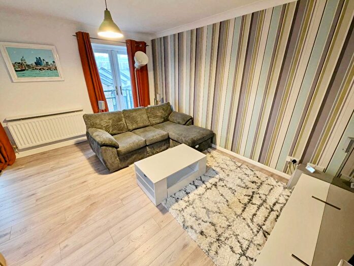 2 Bedroom Flat To Rent In Britannia Gate, London, E16