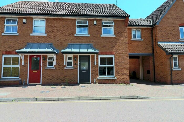 2 Bedroom Semi-Detached House To Rent In Plymouth Road, Grays, Essex, RM16