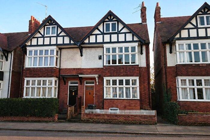 3 Bedroom Flat To Rent In Abington Avenue, Abington, Northampton, NN1