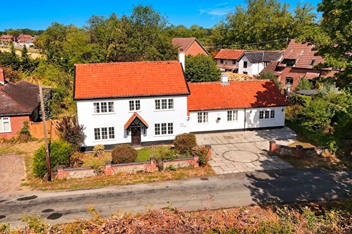 5 Bedroom Detached House For Sale In Queen Street, Spooner Row, Wymondham, NR18