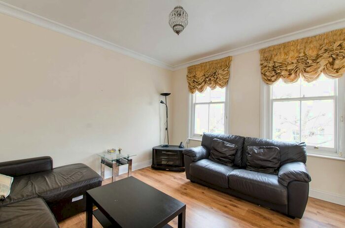 2 Bedroom Flat To Rent In Philbeach Gardens, Earls Court, London, SW5