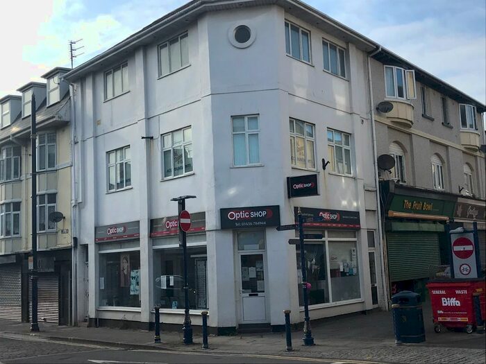 2 Bedroom Maisonette To Rent In Well Street, Porthcawl, CF36