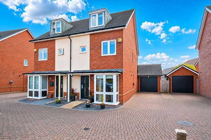 3 Bedroom Semi-Detached House For Sale In Blue Hut Way, Basingstoke, RG23