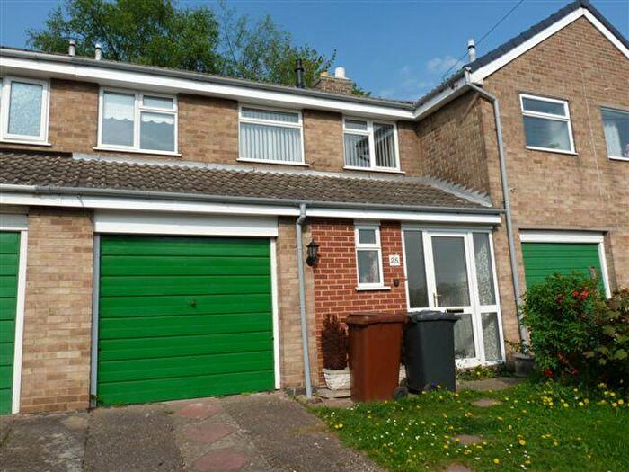 3 Bedroom Semi-Detached House To Rent In Arnold Close, Castle Gresley, Swadlincote, DE11