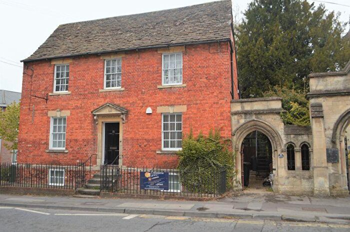 3 Bedroom Flat To Rent In Church Street, Trowbridge, BA14