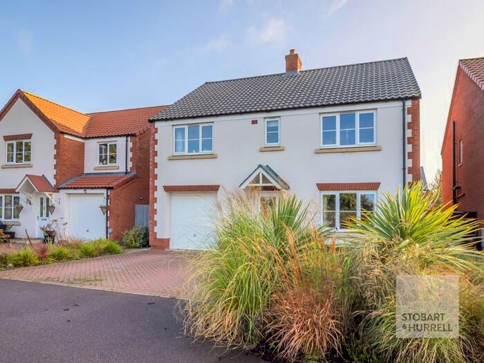 5 Bedroom Detached House For Sale In Cousens Close, North Walsham, Norfolk, NR28