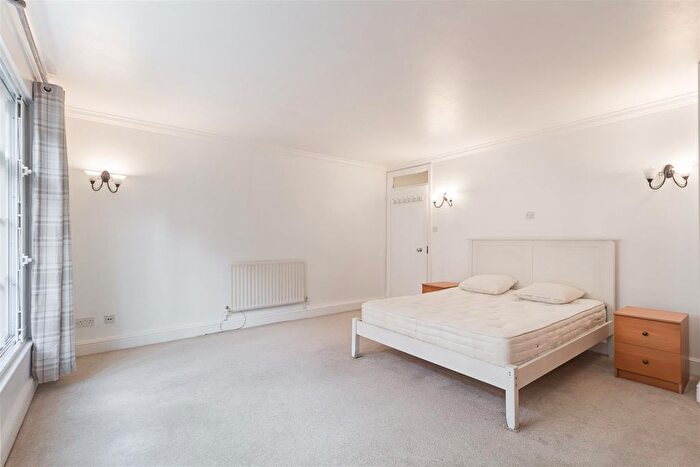 1 Bedroom Flat To Rent In Mornington Avenue, London, W14