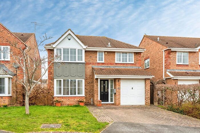 4 Bedroom Detached House For Sale In Greenwich Close, Swindon, SN25
