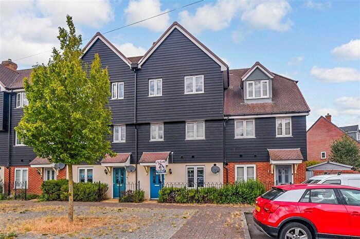 4 Bedroom Terraced House For Sale In Herdwick Close, Kingsnorth, Ashford, Kent, TN25