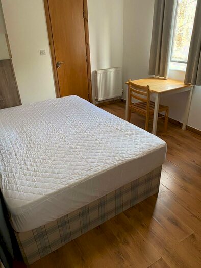 Studio To Rent In Langtry Walk, London, NW8