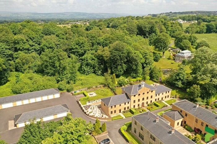 3 Bedroom Town House For Sale In Woodfold Park, Mellor, BB2