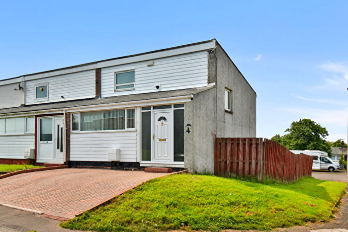 3 Bedroom End Of Terrace House To Rent In Leeward Circle, East Kilbride, G75