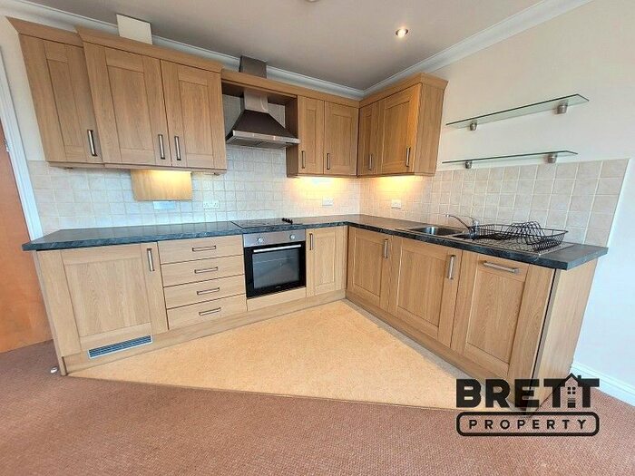 1 Bedroom Flat To Rent In Fermoy House, Charles Street, Milford Haven, SA73