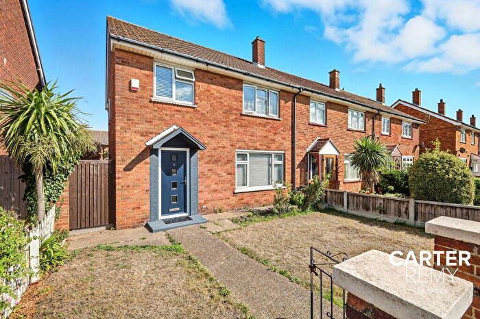 3 Bedroom End Of Terrace House For Sale In St Michaels Road, Grays, RM16