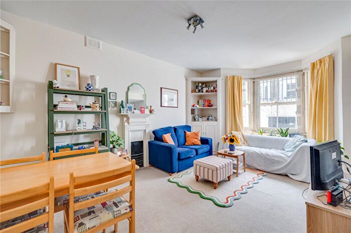 2 Bedroom Flat To Rent In Ongar Road, Fulham, London, SW6