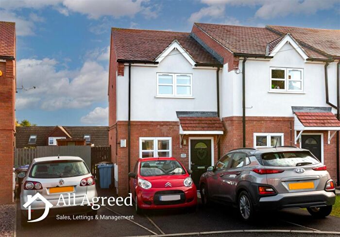 2 Bedroom End Of Terrace House To Rent In Peacock Place, Ilkeston, DE7