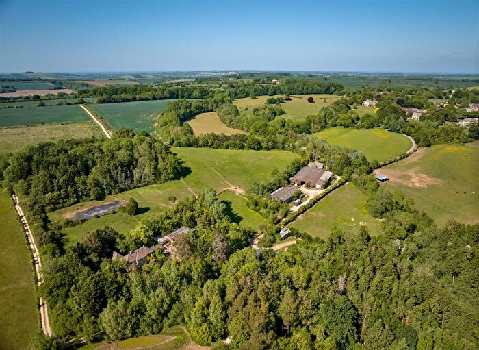 6 Bedroom Country House For Sale In Great Rollright, Oxfordshire, OX7