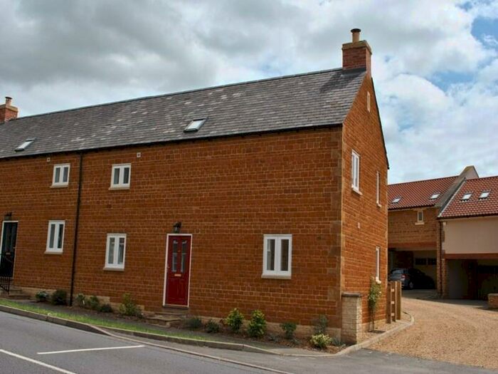 3 Bedroom Semi-Detached House To Rent In Main Street, Caldecott, LE16