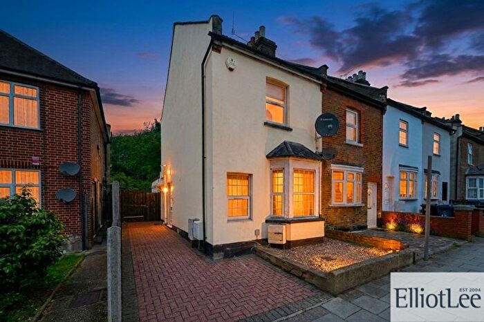 1 Bedroom Maisonette For Sale In Greenford Road, Harrow, HA1