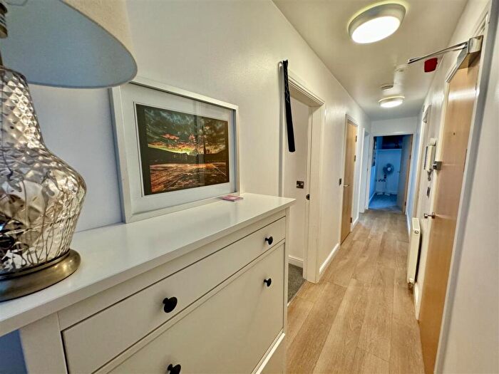 2 Bedroom Apartment To Rent In The Grange, Beever Lane, Barnsley, S75
