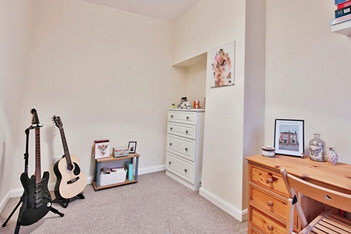 2 Bedroom End Of Terrace House For Sale In Thoresby Street, Hull, HU5
