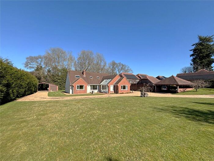 5 Bedroom Detached House For Sale In Main Road, Sandleheath, Fordingbridge, Hampshire, SP6