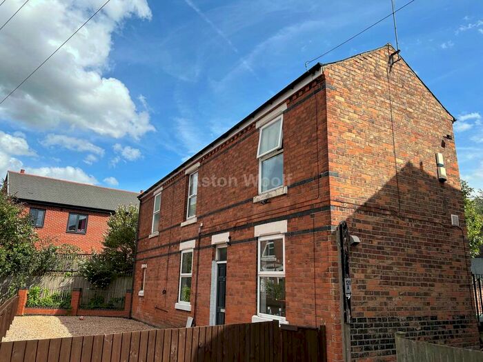 2 Bedroom Flat To Rent In Whittier Road, Nottingham, NG2
