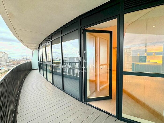 2 Bedroom Flat To Rent In Cassini Court, Wcl, Cascade Way, London, W12