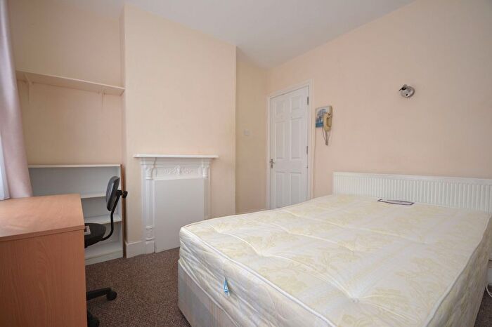4 Bedroom Terraced House To Rent In Grange Avenue, Reading, RG6