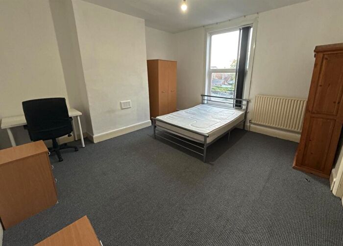 1 Bedroom End Of Terrace House To Rent In Carlyle Road, Room, St Floor Middle, Edgbaston, B16