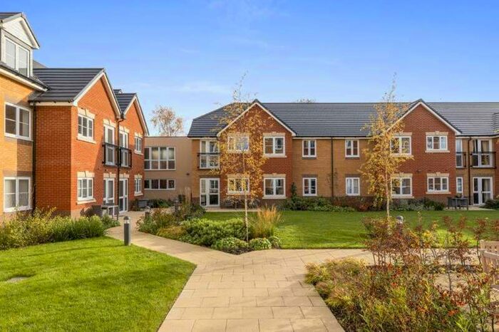 1 Bedroom Apartment To Rent In Edward Place, Churchfield Road, Walton-on-thames, KT12