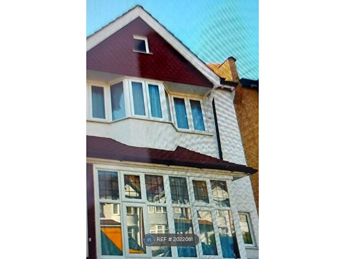 4 Bedroom Terraced House To Rent In Headcorn Road, Thornton Heath, CR7